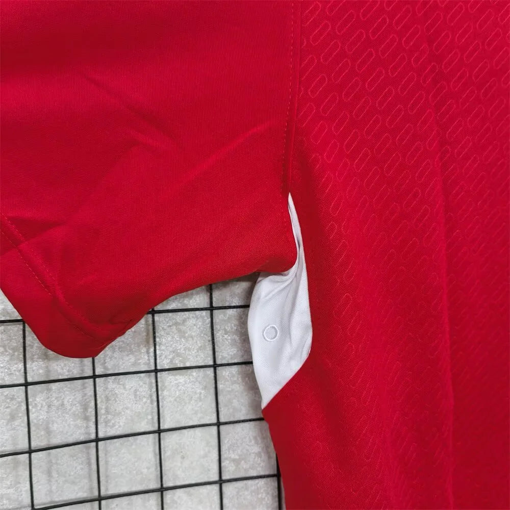 Retro Liverpool Home Jersey 04/05