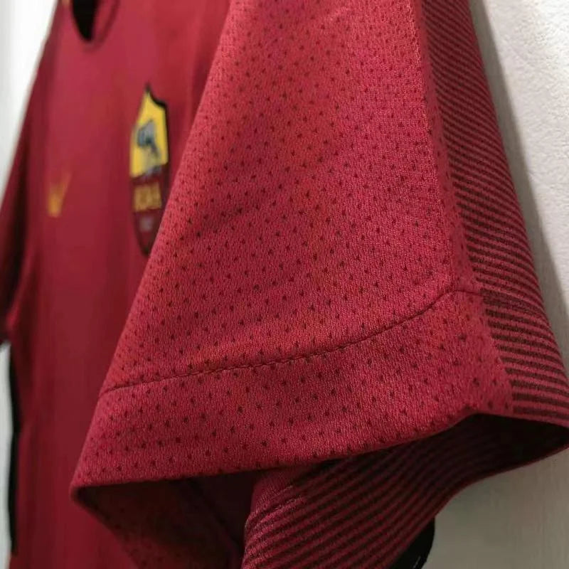 Retro Roma Home Jersey 17/18