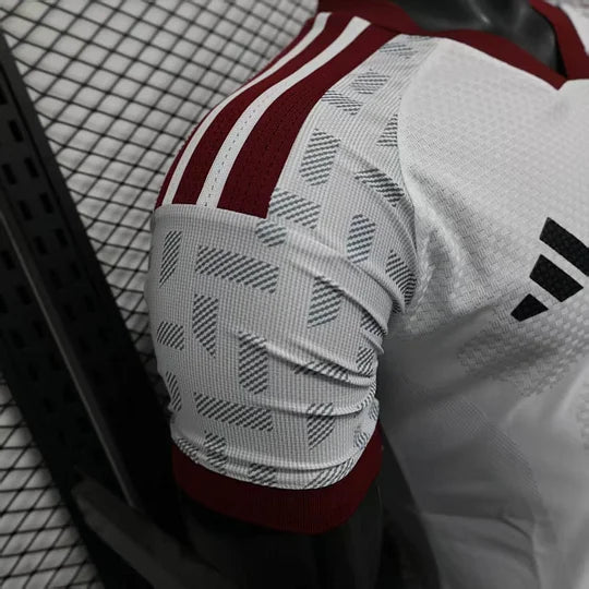 Authentisches Heimtrikot der Vereinigten Arabischen Emirate 2026