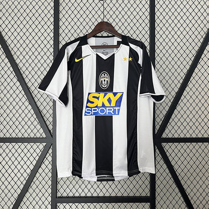 Retro Juventus Home Jersey 04/05